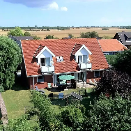 Takelage - Sonniger Balkon & Gartenidylle - Perfekt Mit Hund * Gollendorf